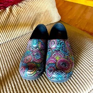 Crocs clogs tie dye style size 7